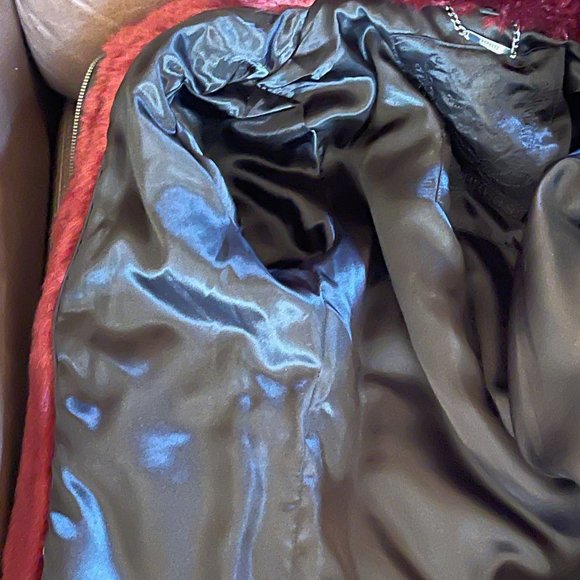 ✨Host Pick✨ Express Faux Fur Cropped Coat - Burgundy - Picture 6 of 7